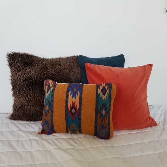 H&M Other - H&M pillowcases fuzzy brown & orange velvet